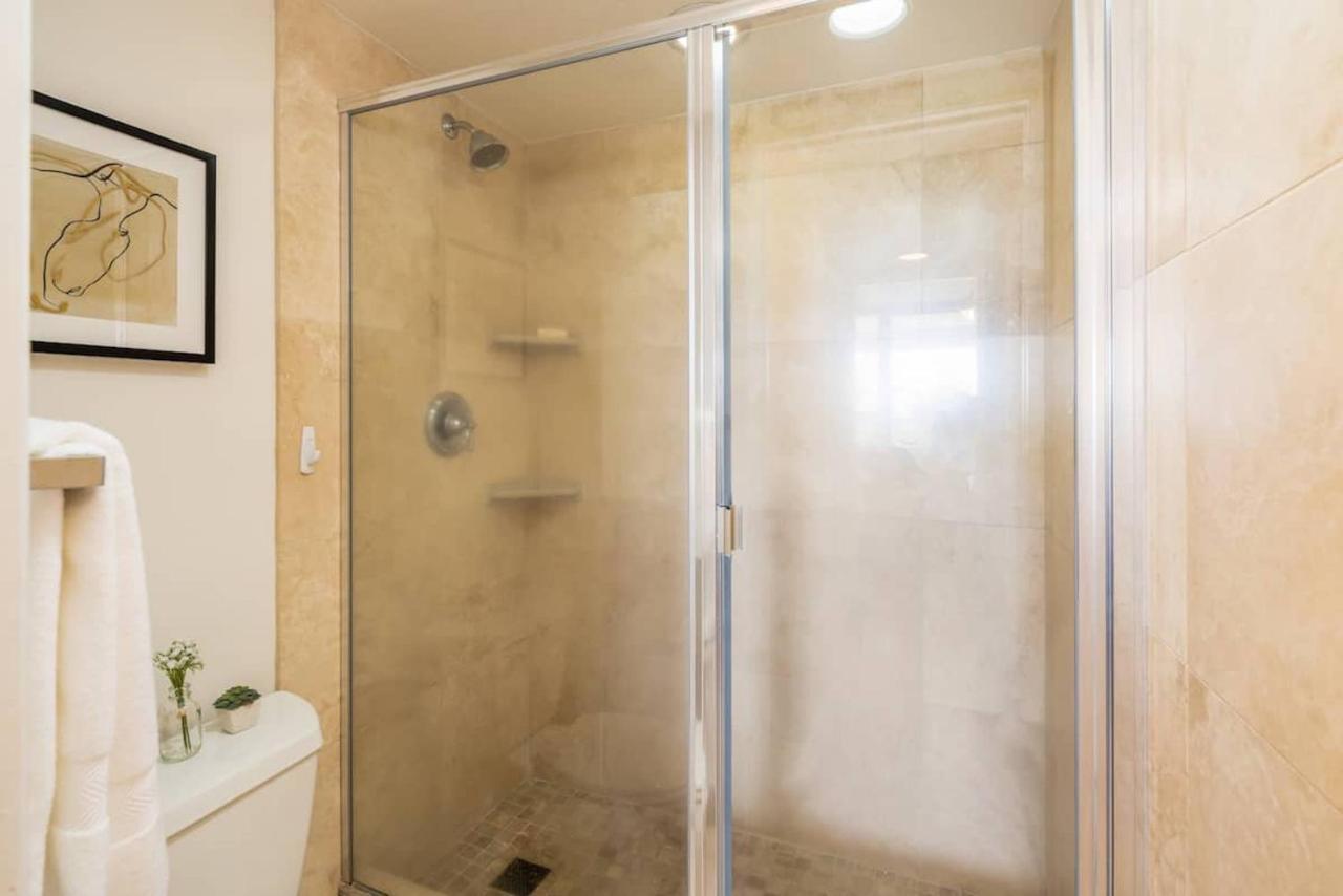 Penthouse 1 Bd King Suite With Ocean Views! Уэйлея Экстерьер фото